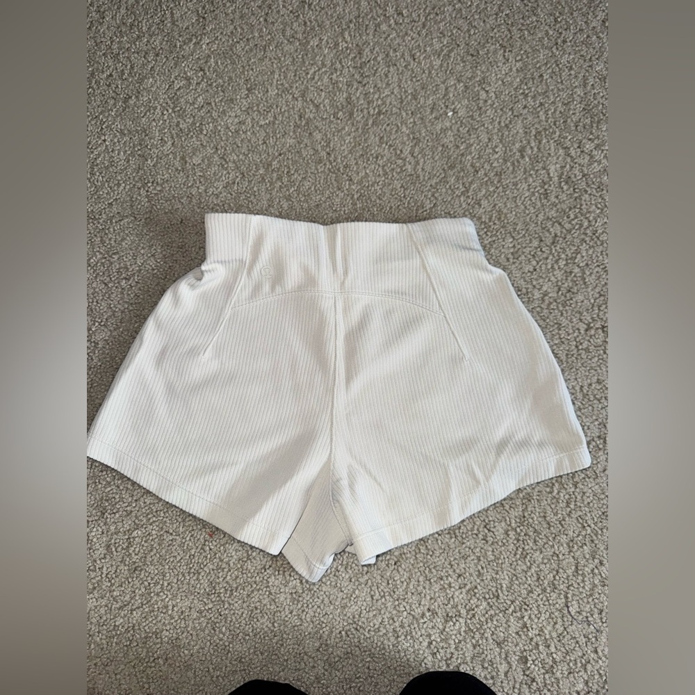 Lululemon Ribbed Shorts - Picture 3 of 4